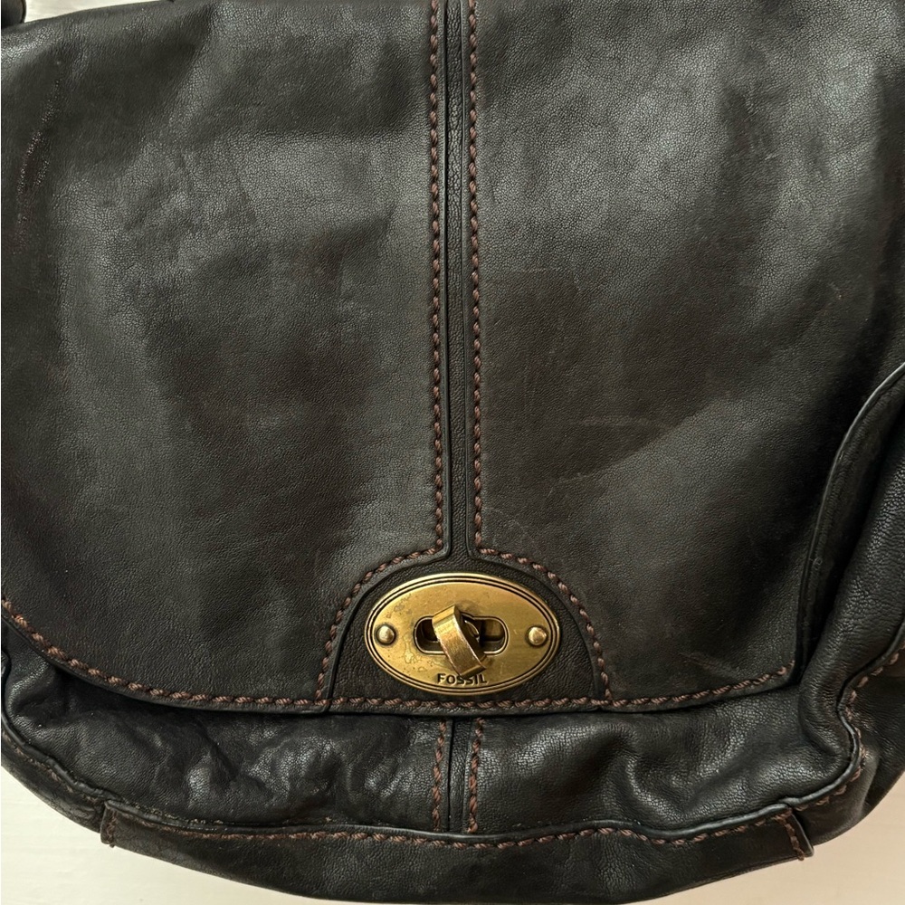 Fossil Dark Black Leather Crossbody Bag - Picture 2 of 7